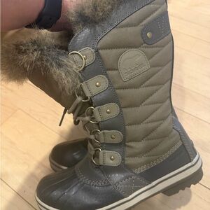 SOREL TOFINO II FAUX FUR LINED WATERPROOF BOOT - WOMEN'S 8